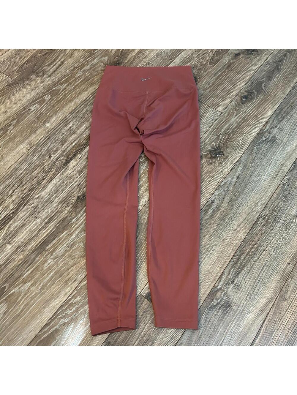 Nike Yoga Dri-Fit Women's Size M Canyon Rust Confetti Logo 7/8 Length